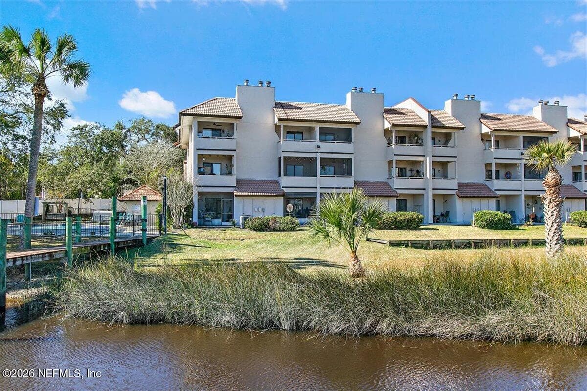 1307 RIVER HILLS Circle E 9, Jacksonville, FL 32211
