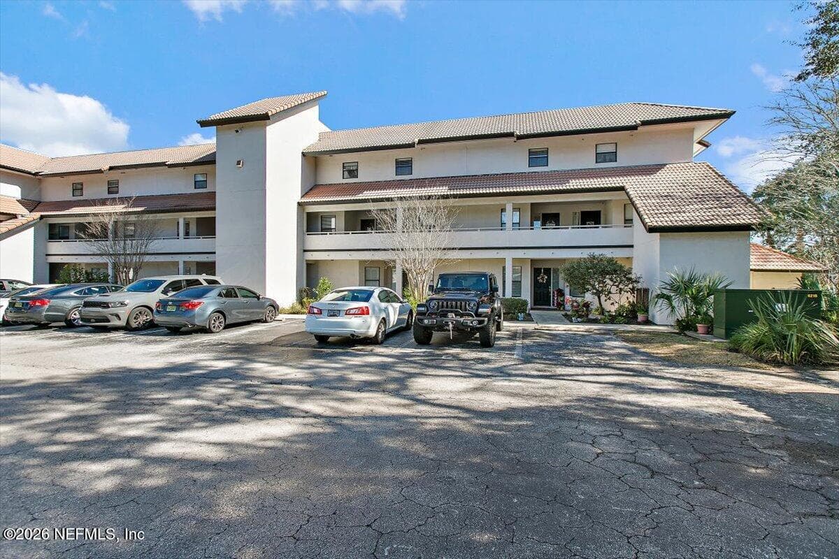 1307 RIVER HILLS Circle E 9, Jacksonville, FL 32211 3