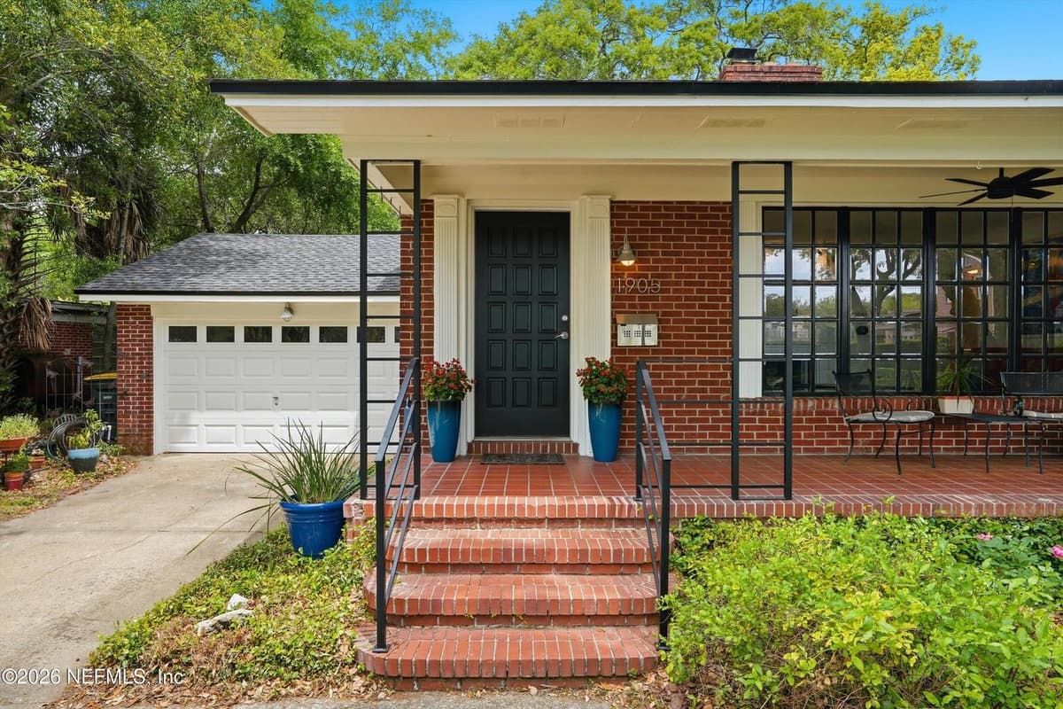 1905 LARGO Road, Jacksonville, FL 32207 3
