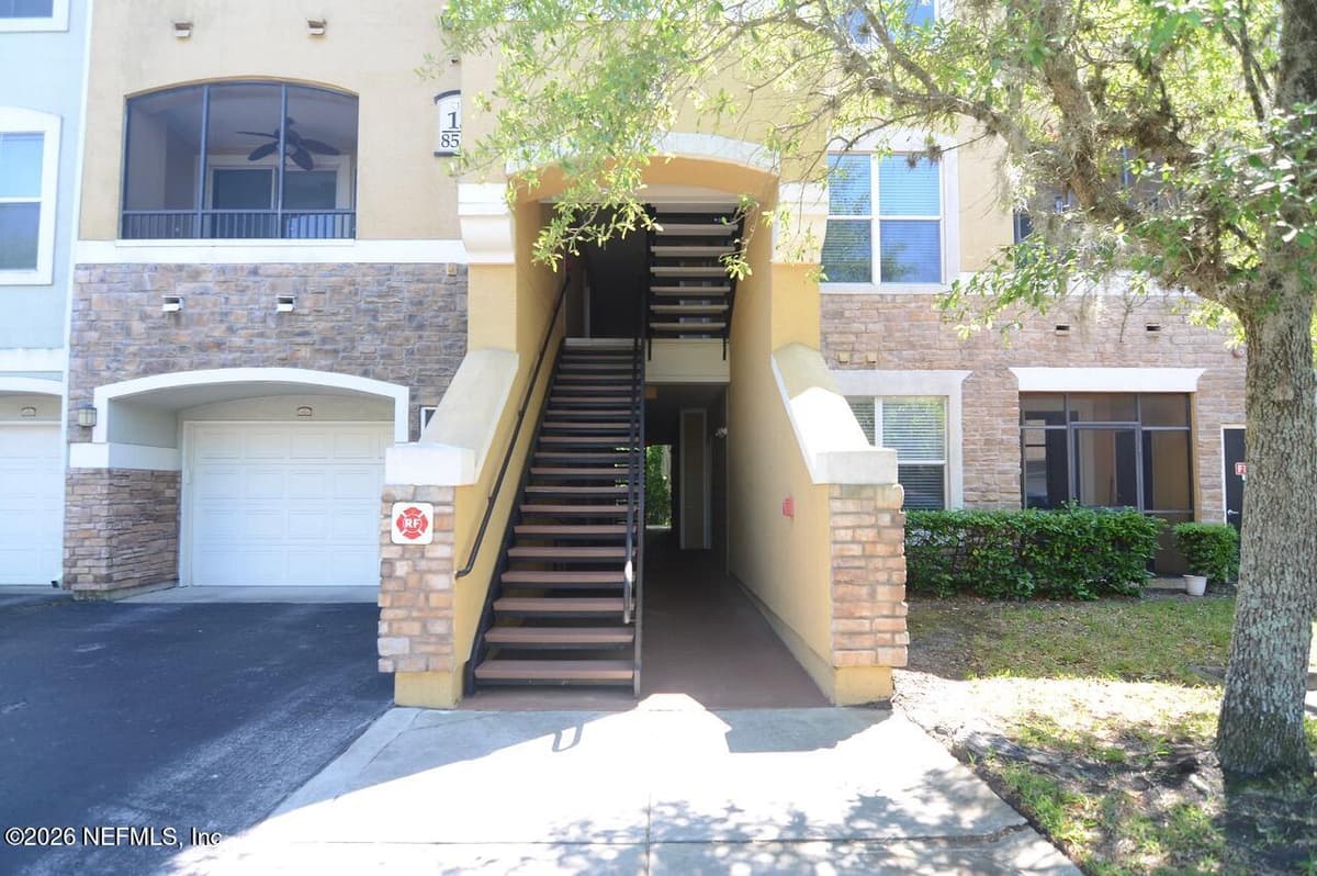 8539 GATE Parkway W 1522, Jacksonville, FL 32216 2