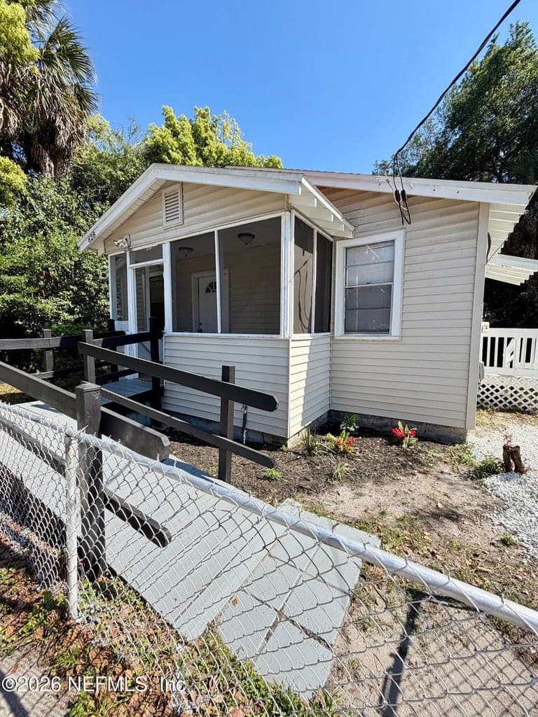 628 18TH Street, Jacksonville, FL 32206 2