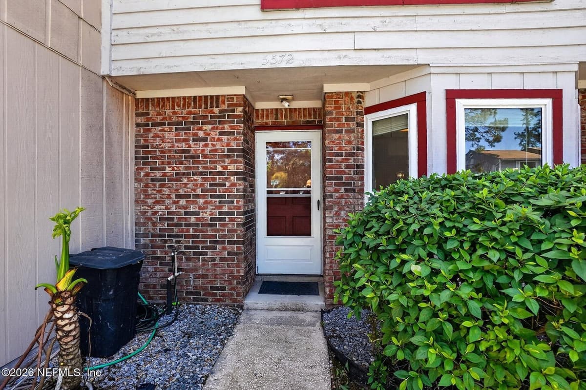 5572 BRYNER Drive, Jacksonville, FL 32244 3