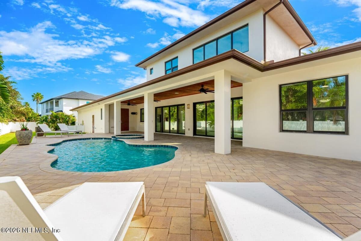 2355 N RIVERSIDE Drive, Melbourne, FL 32903 3