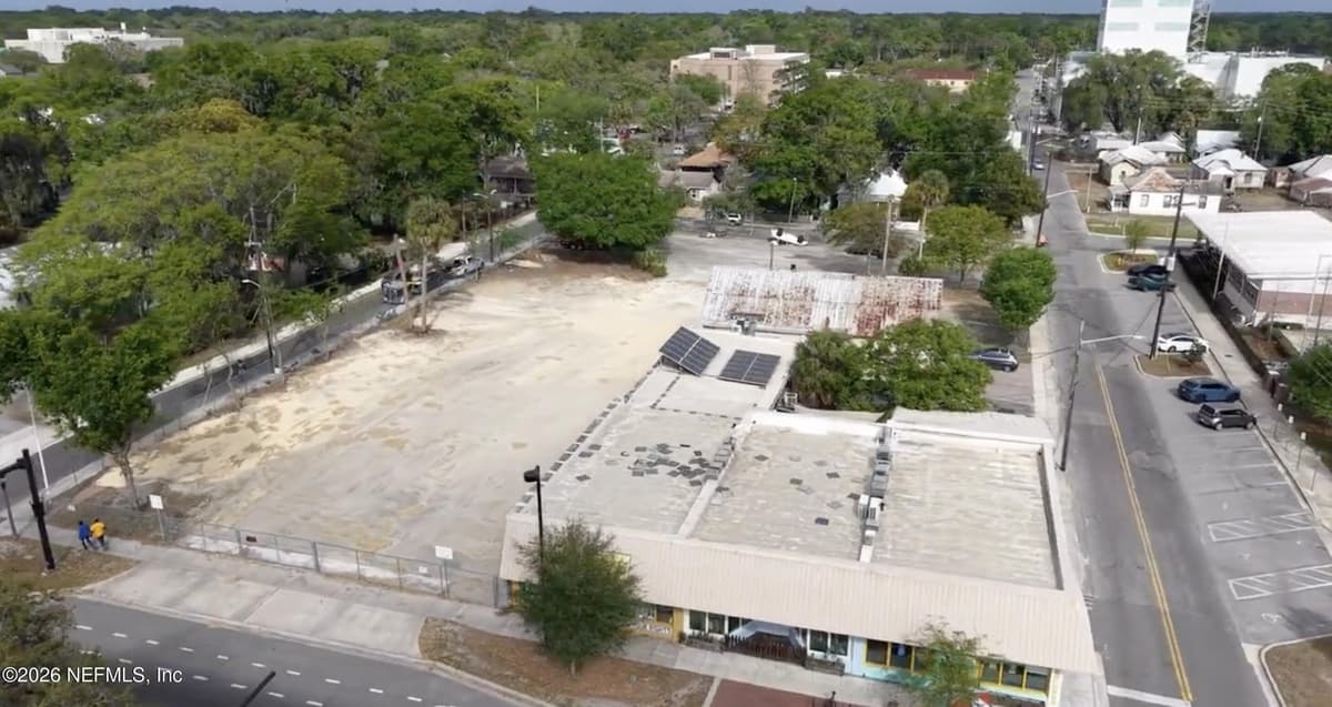 427 S MAIN Street, Gainesville, FL 32601 2