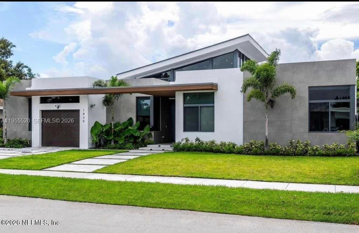 1830 NE 193 Street, Miami, FL 33179 3