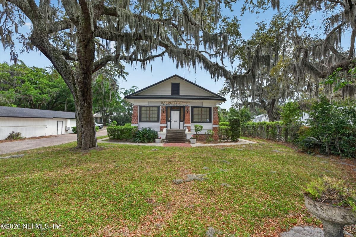 4004 ATLANTIC Boulevard, Jacksonville, FL 32207 2