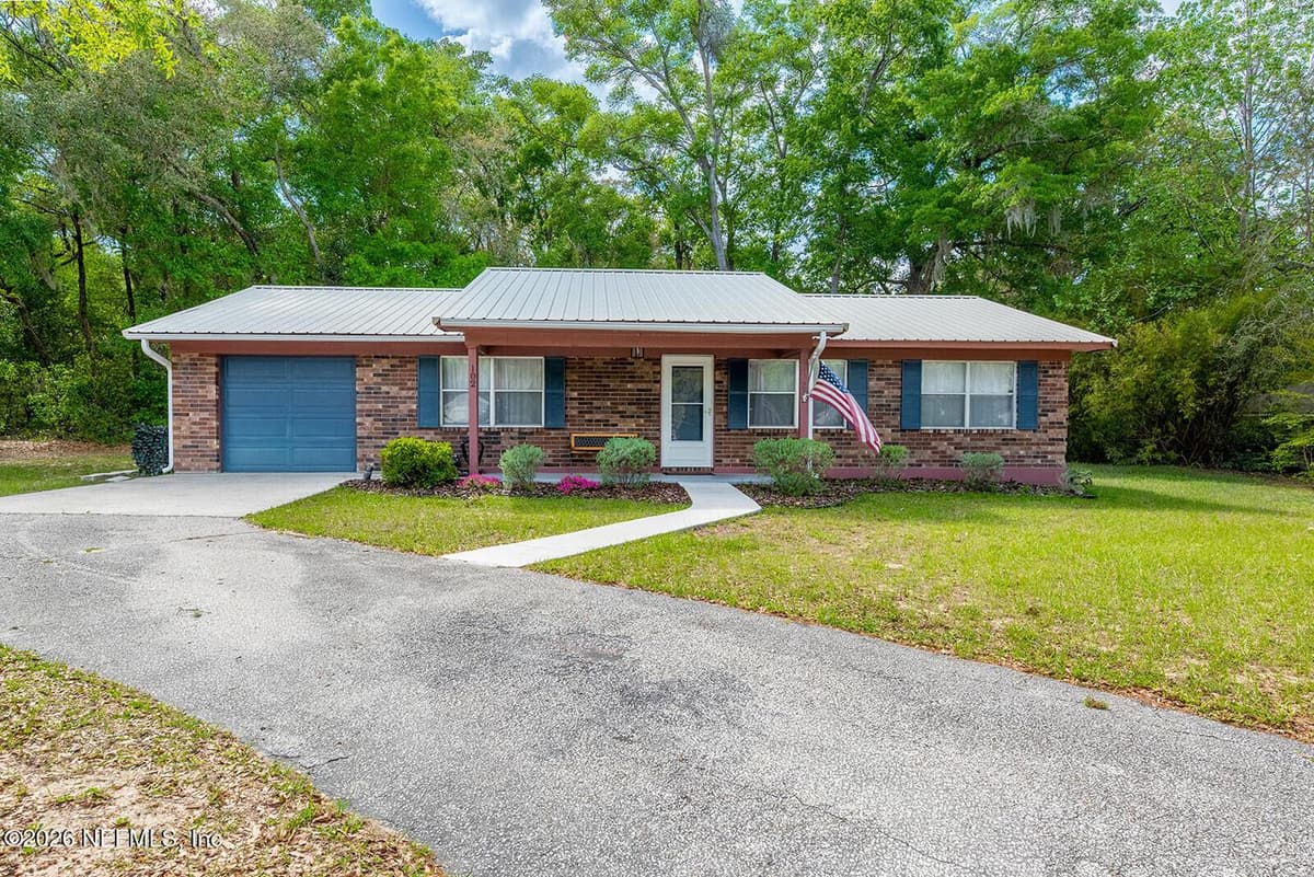 102 SWANS NEST Circle, Melrose, FL 32666 2