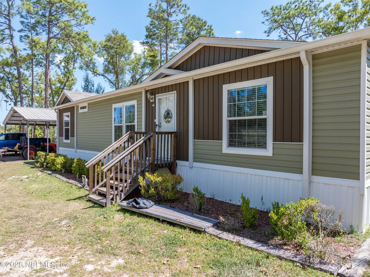 221 MAGNOLIA Road, Hawthorne, FL 32640 2