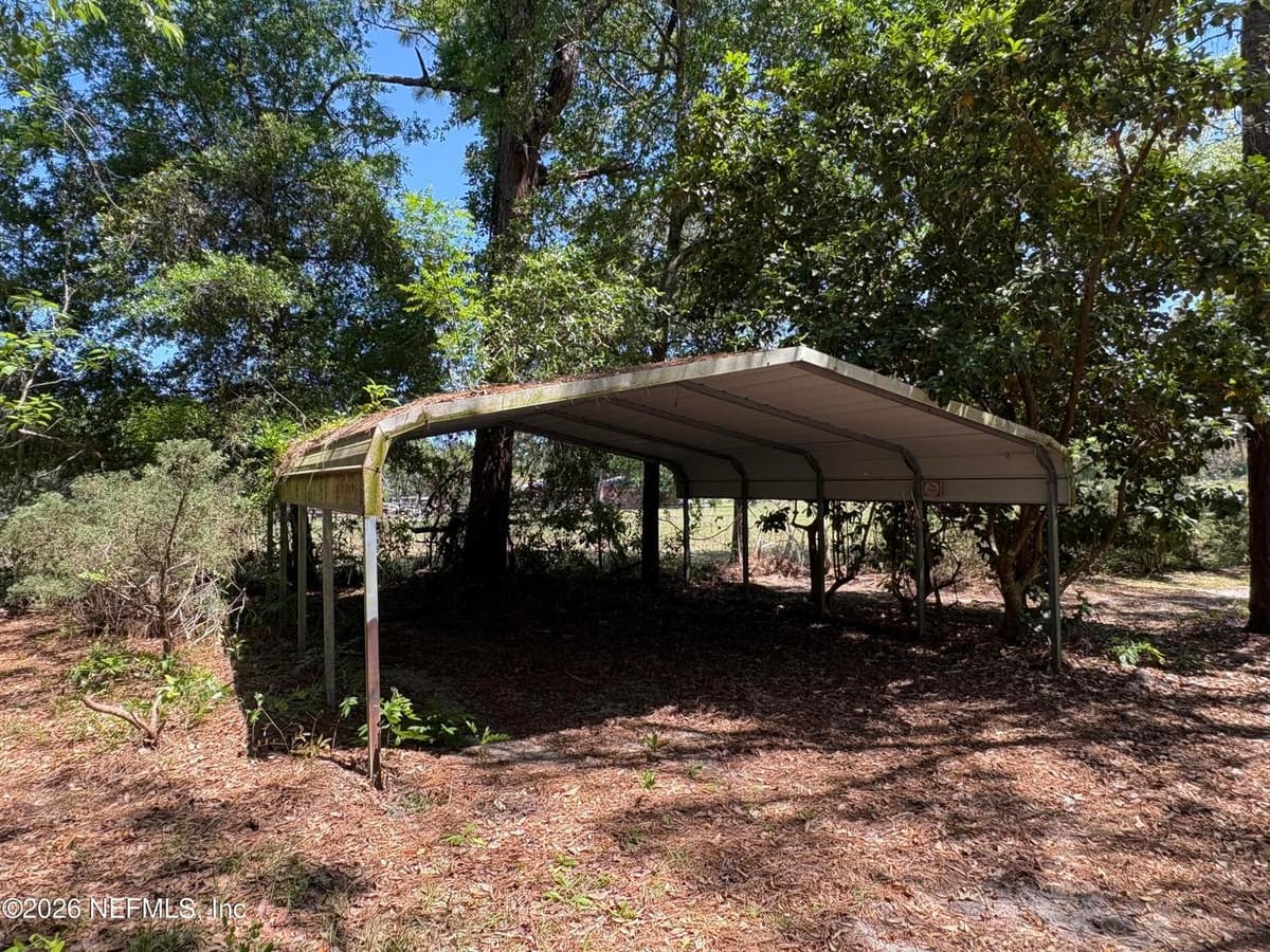 135 & 137 COUNTRY LIVING Lane, Melrose, FL 32666 3