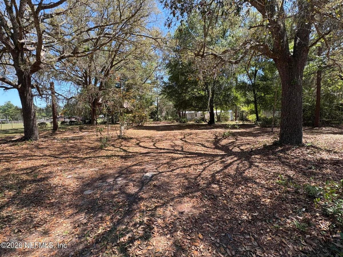 135 & 137 COUNTRY LIVING Lane, Melrose, FL 32666 2