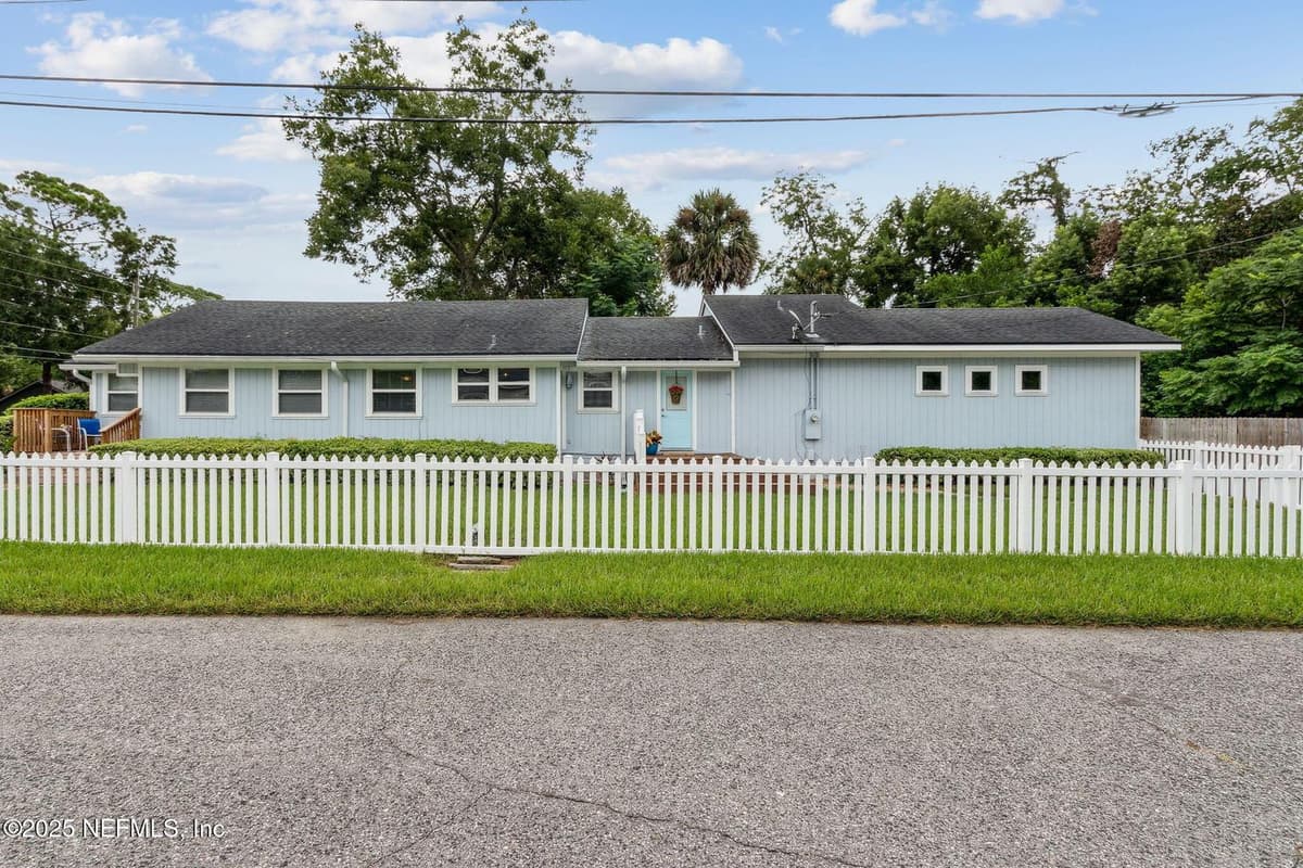 4252 LEXINGTON Avenue, Jacksonville, FL 32210 3