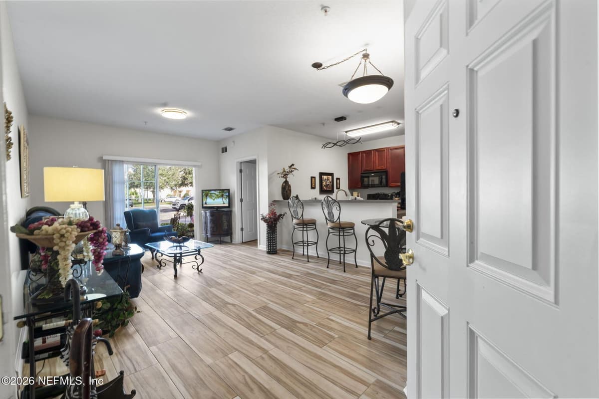 8218 GREEN PARROT Road 105, Jacksonville, FL 32256 2