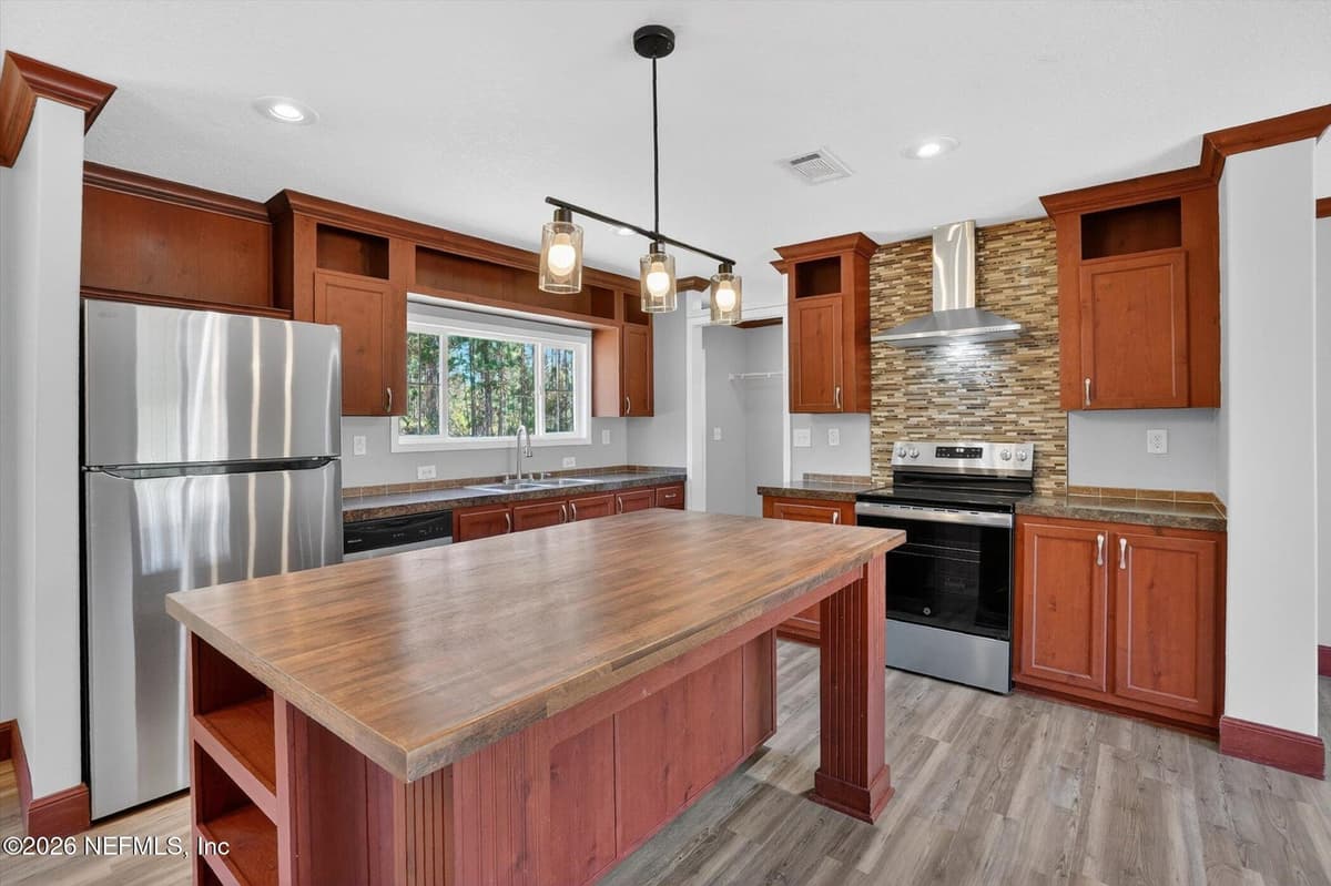 8311 COUNTY ROAD 217, Jacksonville, FL 32234 3