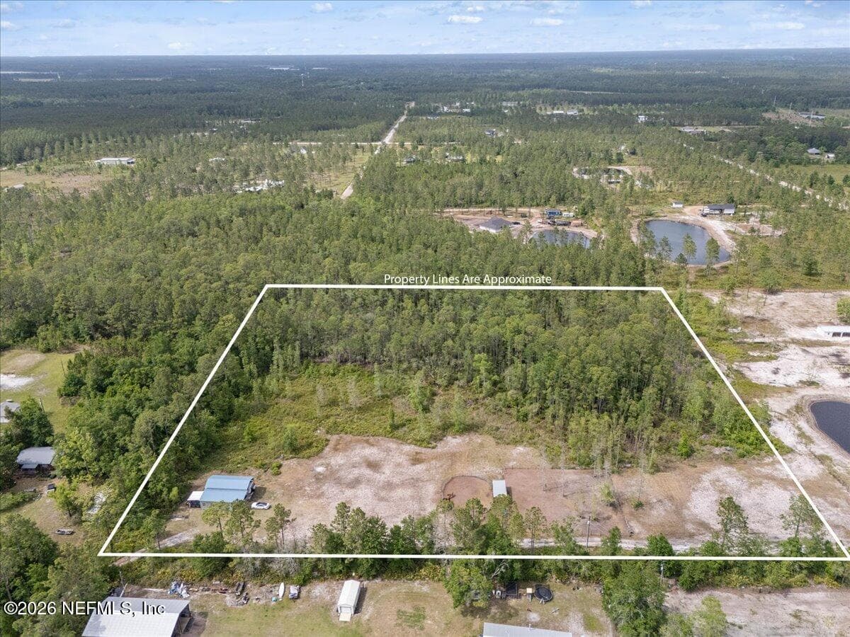 33517 MEADOWS Lane, Callahan, FL 32011
