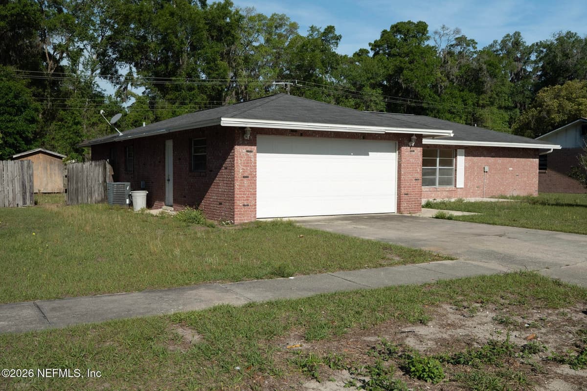190 MANGO Drive, Palatka, FL 32177 2