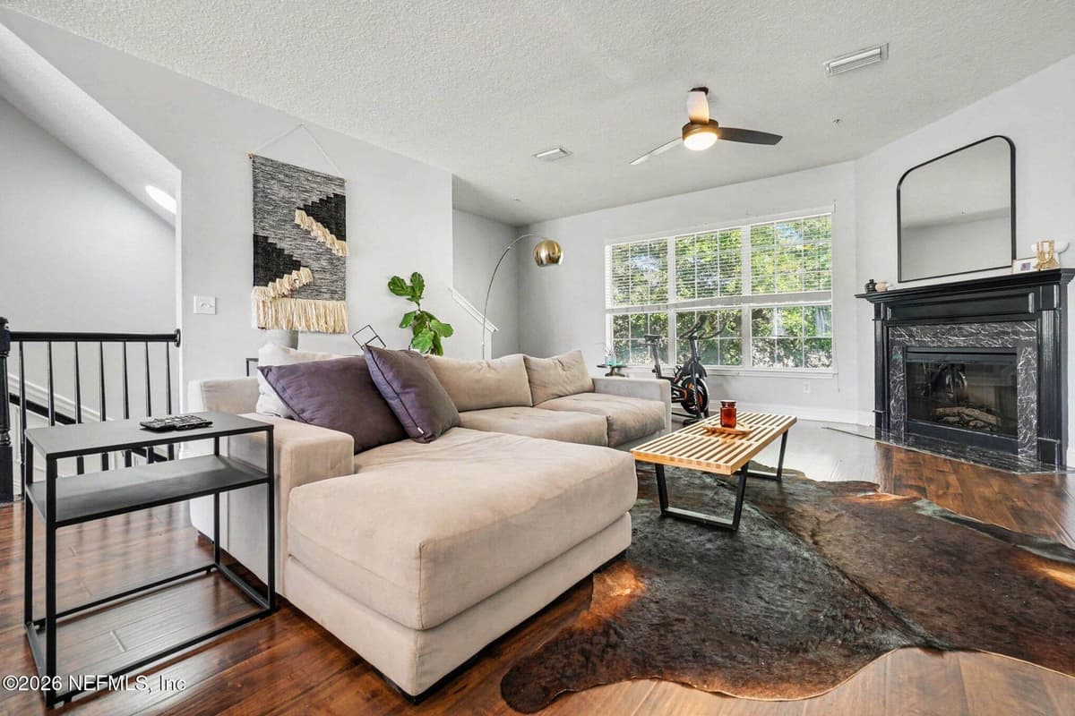 4490 CAPITAL DOME Drive, Jacksonville, FL 32246 3