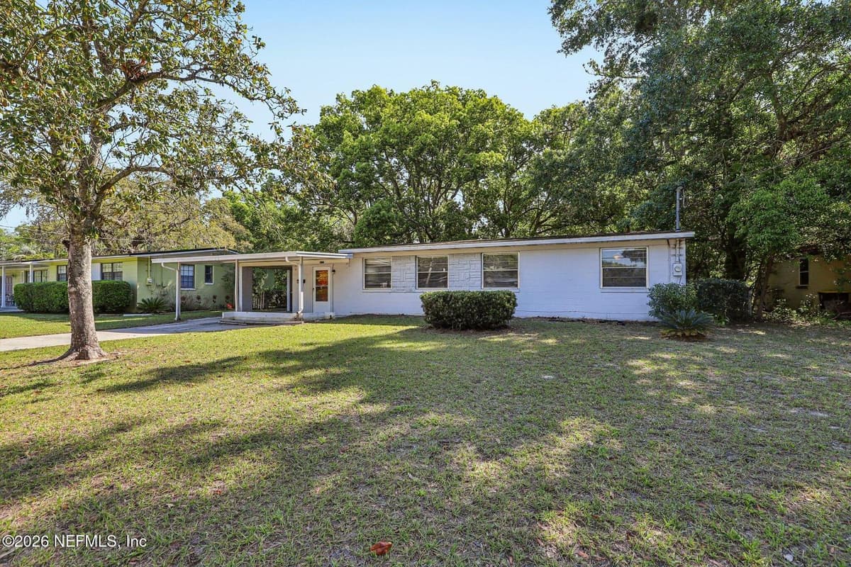 3827 COLEBROOKE Drive, Jacksonville, FL 32210 3