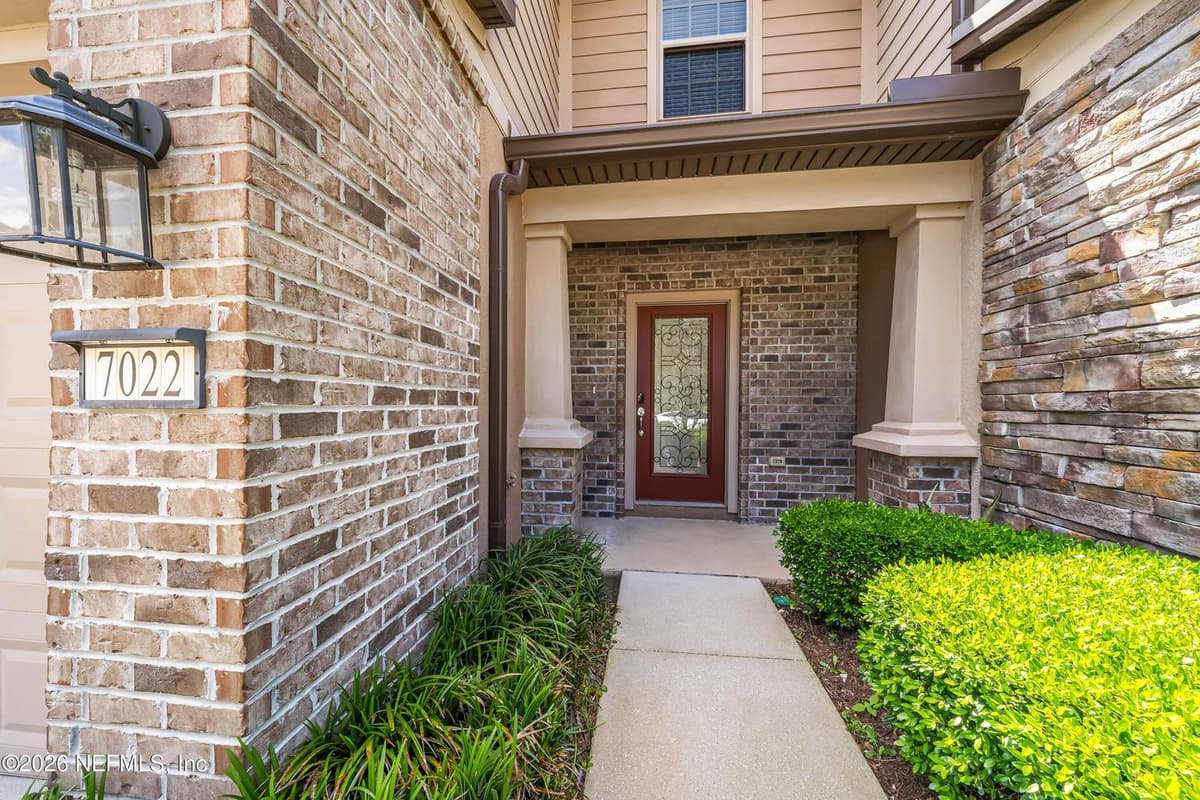 7022 COLDWATER Drive, Jacksonville, FL 32258 3