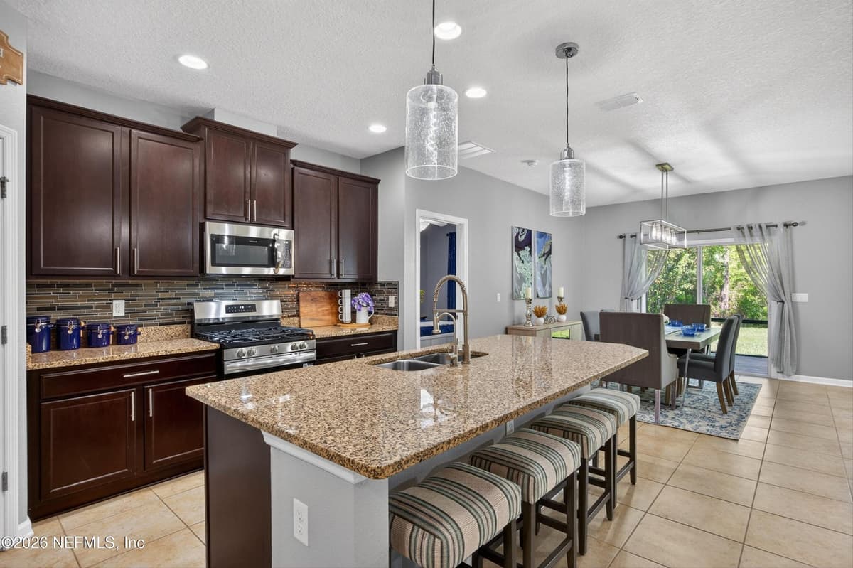 209 WILLOW RIDGE Drive, Jacksonville, FL 32081 2