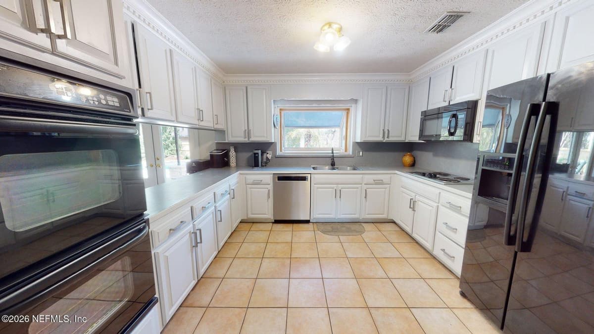 4575 OAK BAY Drive, Jacksonville, FL 32277 3