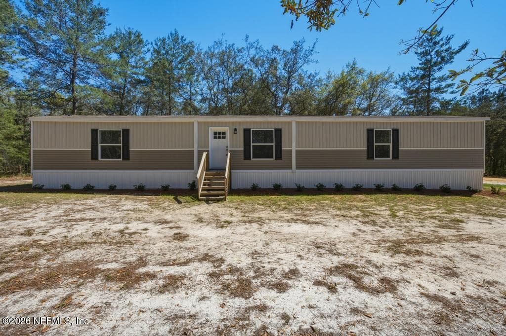 326 GLORIA Avenue, Interlachen, FL 32148 2