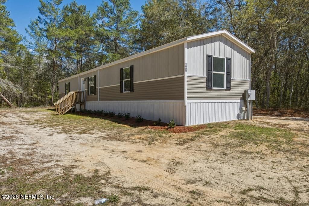 326 GLORIA Avenue, Interlachen, FL 32148 3
