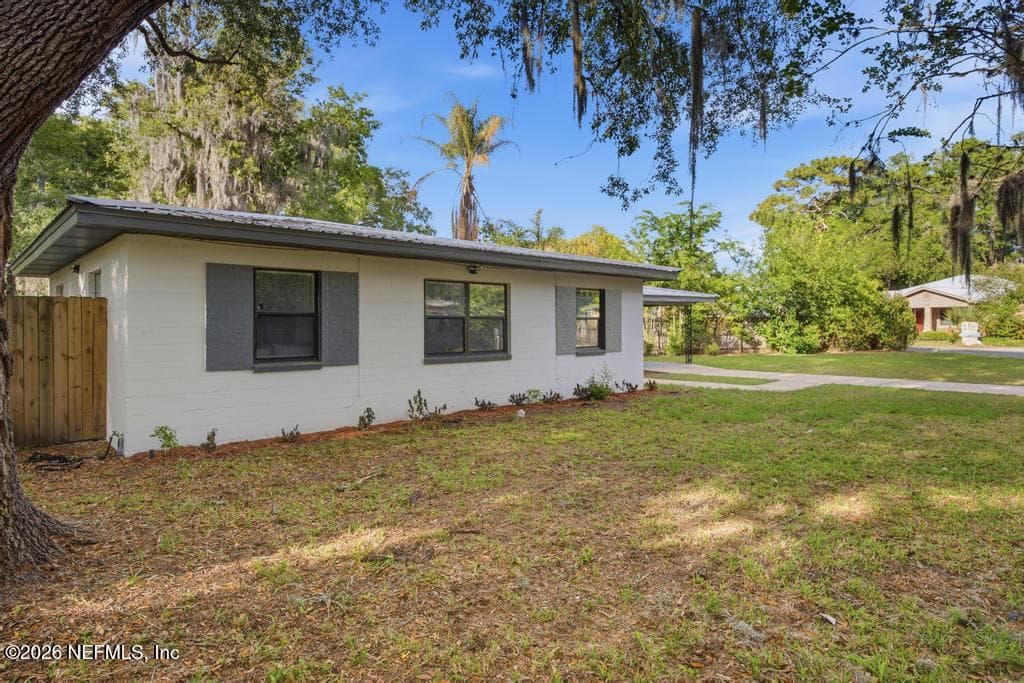 120 E OAK HILL Drive, Palatka, FL 32177 3
