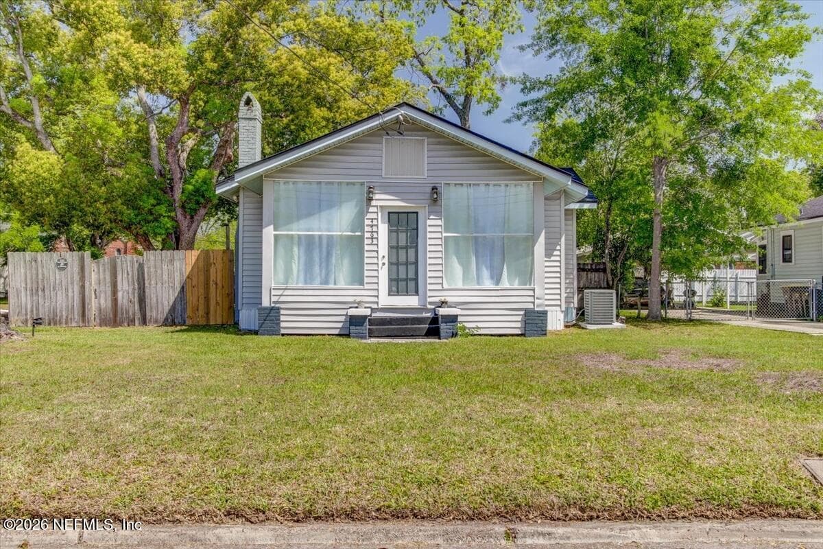 4763 SAPPHO Avenue, Jacksonville, FL 32205 2