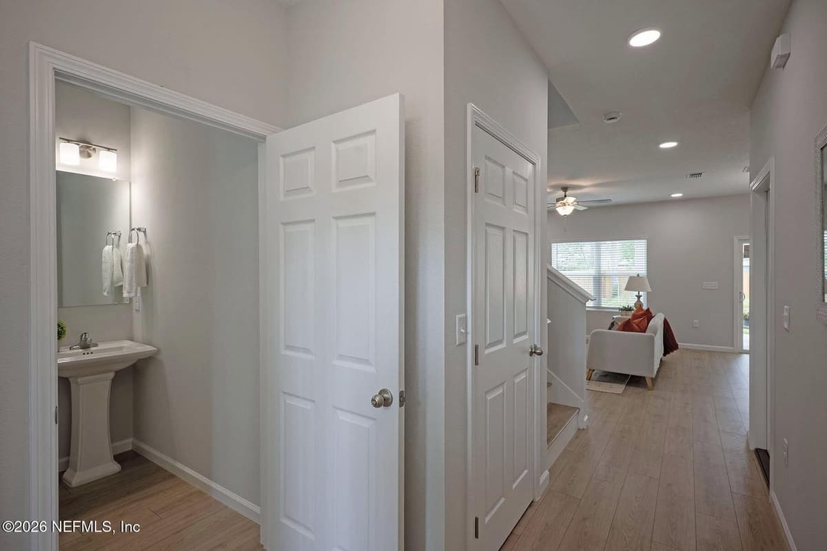 5241 CRUZ Road, Jacksonville, FL 32207 2