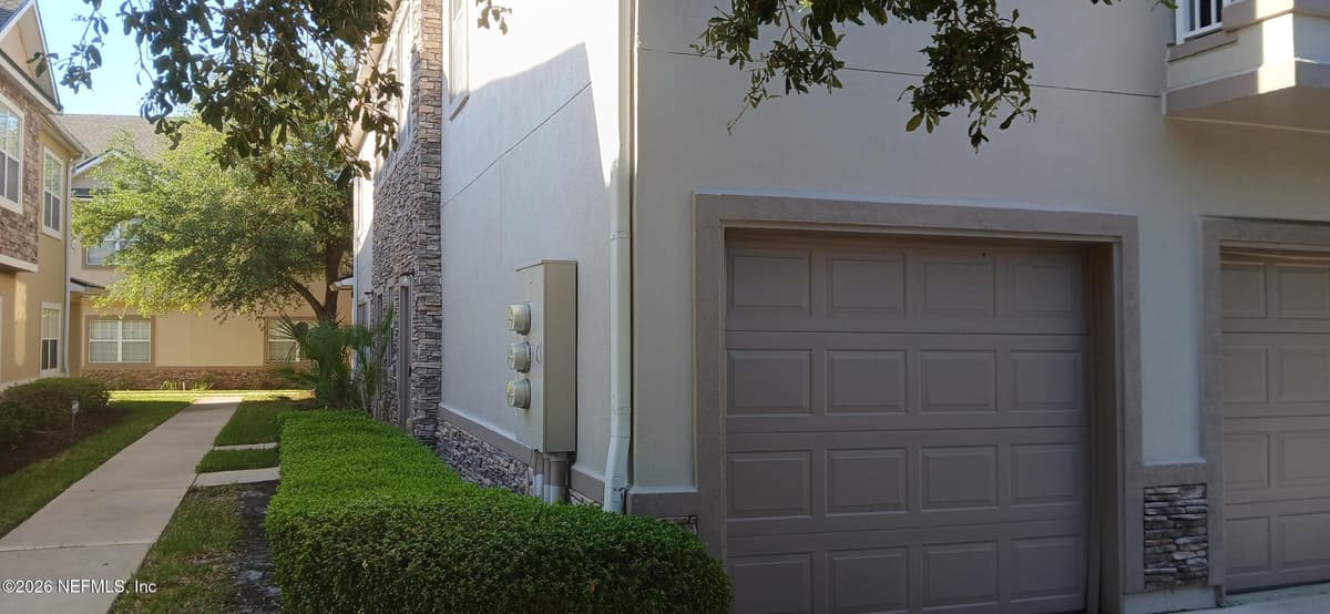 7261 DEERFOOT POINT Circle 14-1, Jacksonville, FL 32256 3