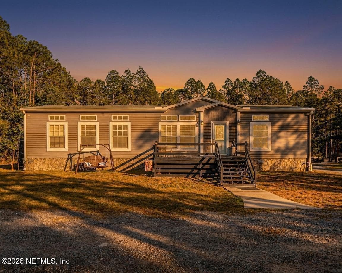 23221 HASSIE JOHNS Road, Sanderson, FL 32087