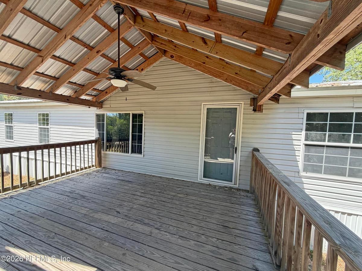 120 PEACH Avenue, Hawthorne, FL 32640 2