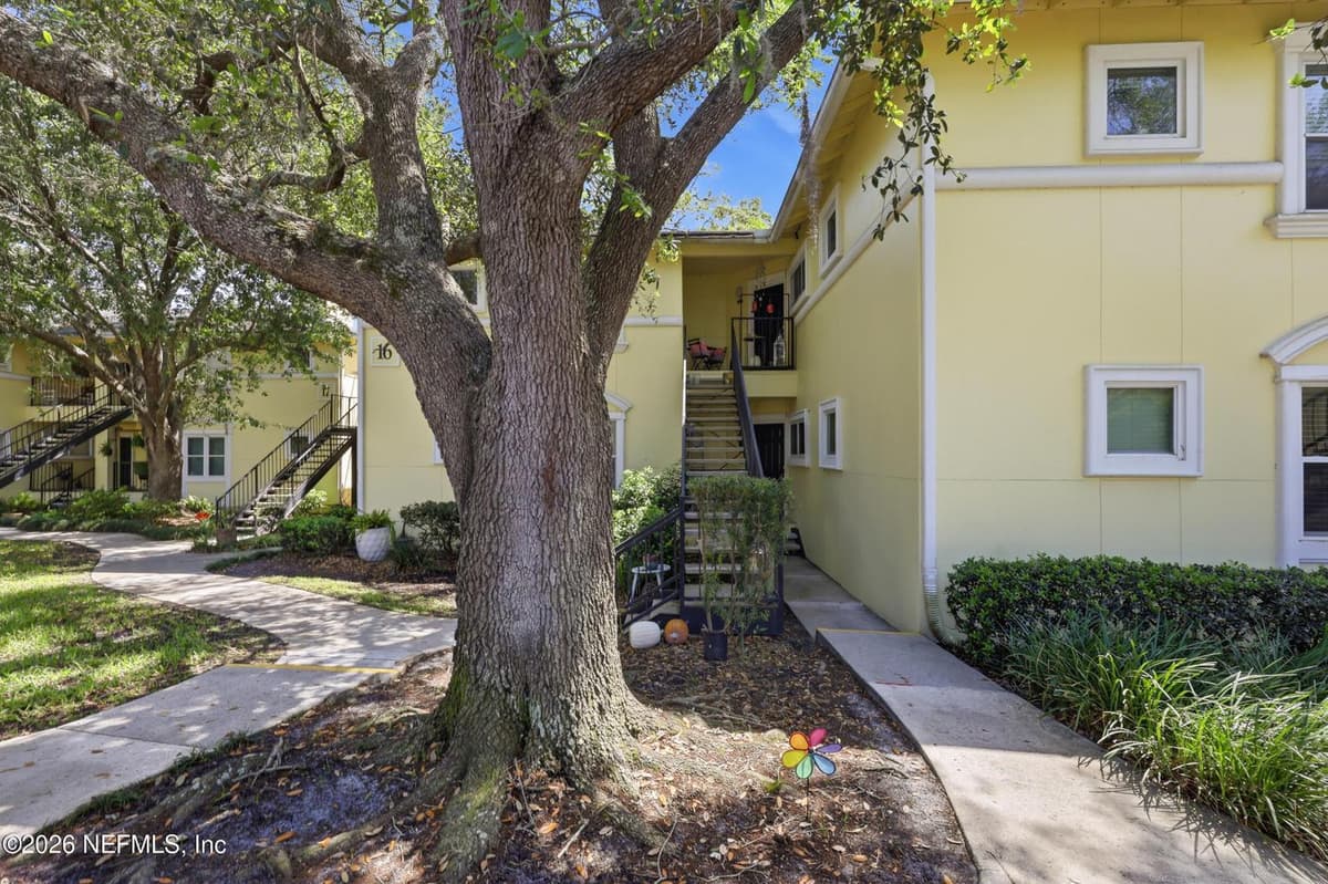1800 THE GREENS Way 1603, Jacksonville Beach, FL 32250 2