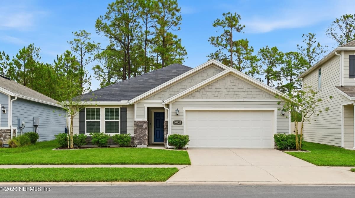 10925 STAPLETON Drive, Jacksonville, FL 32222 2