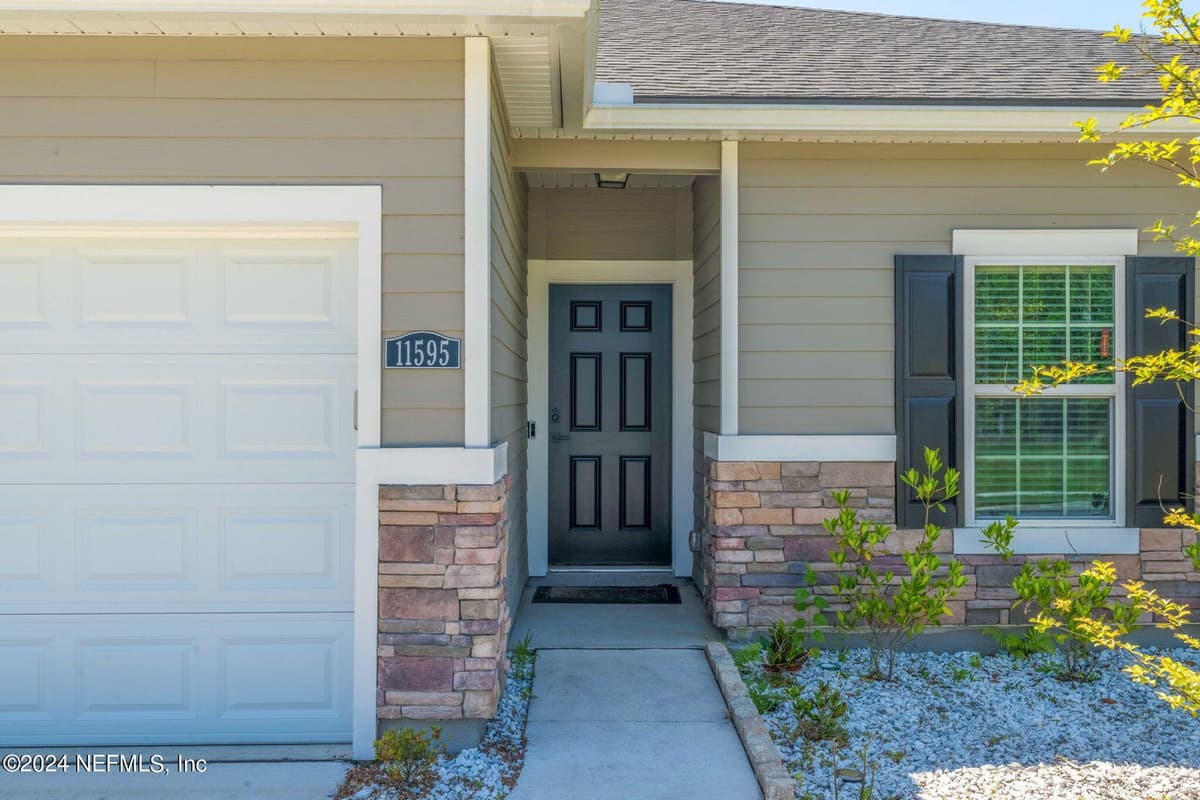 11595 DUNNS CROSSING Drive, Jacksonville, FL 32218 3