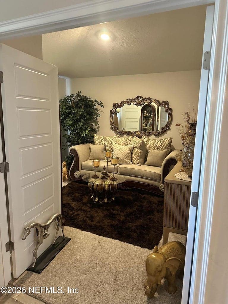 8551 HELMSLEY Boulevard, Jacksonville, FL 32219 2