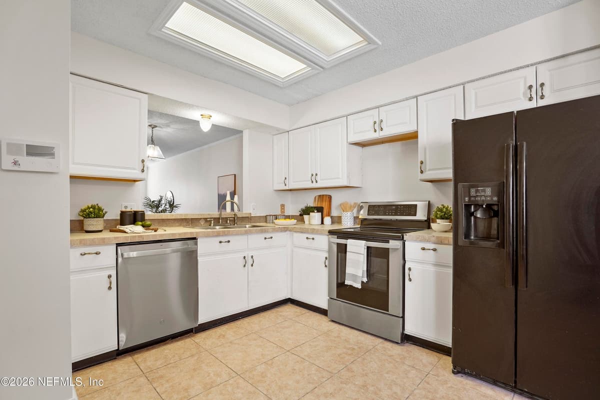 12054 COBBLEWOOD Lane N, Jacksonville, FL 32225 2