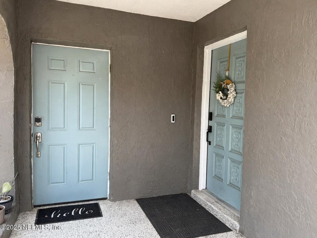 1291 RALEIGH Court, Tarpon Springs, FL 34689 2