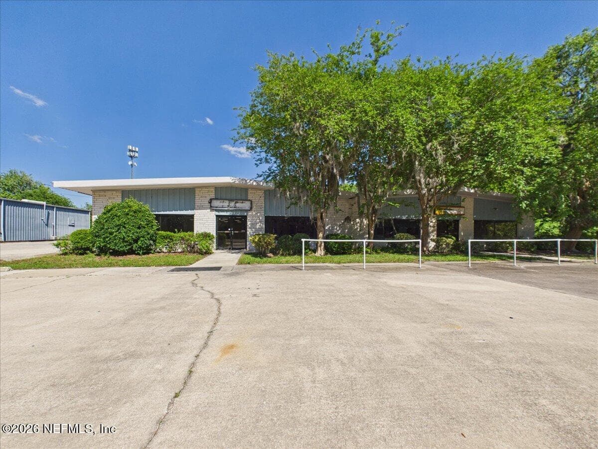 607 N PALM Avenue, Palatka, FL 32177