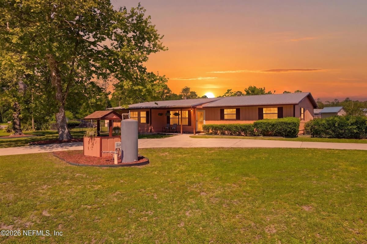 113 E RELLIM Drive, Palatka, FL 32177 3