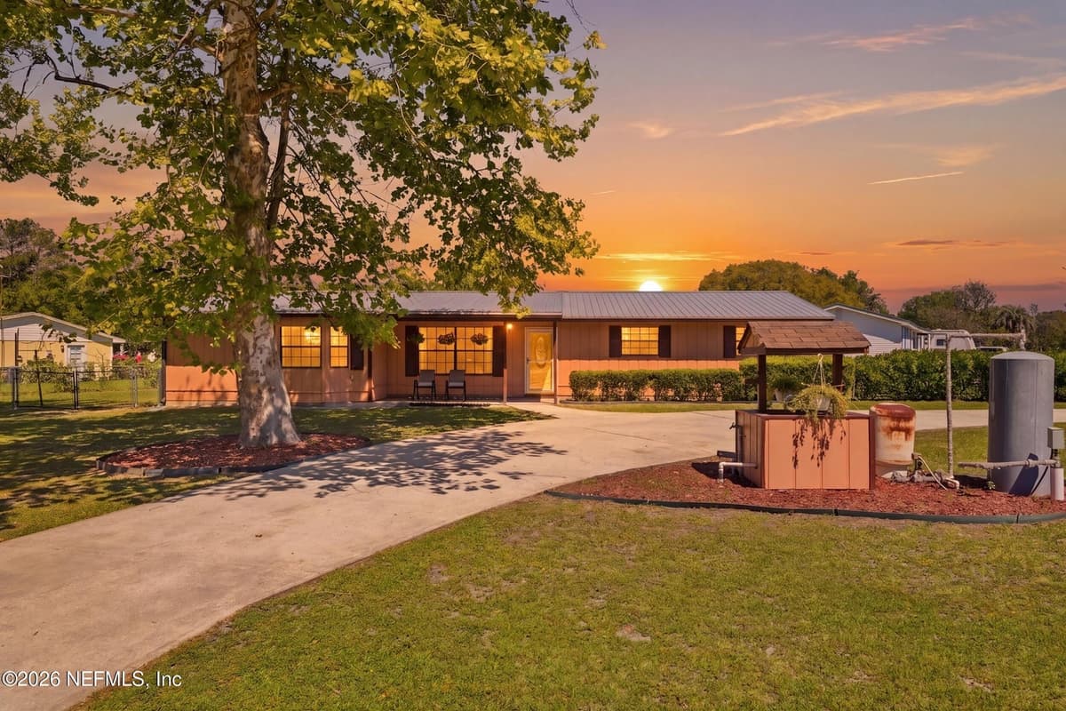 113 E RELLIM Drive, Palatka, FL 32177 2