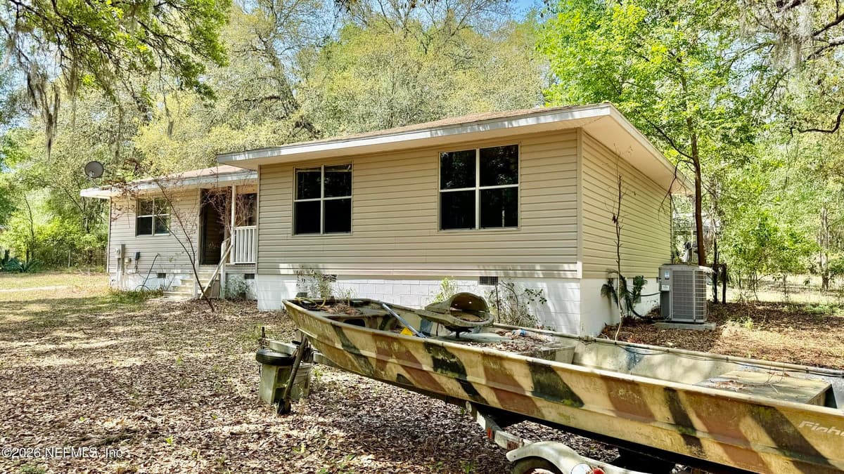 116 JAMES Avenue, Interlachen, FL 32148 2