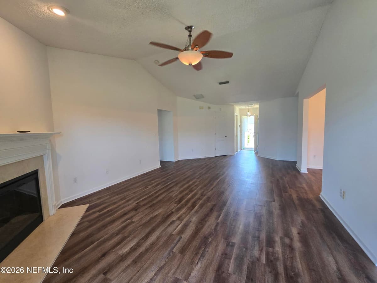 6552 CRIMSON LEAF Lane, Jacksonville, FL 32244 3