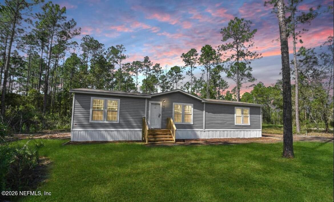 10225 KIRCHHERR Avenue, Hastings, FL 32145