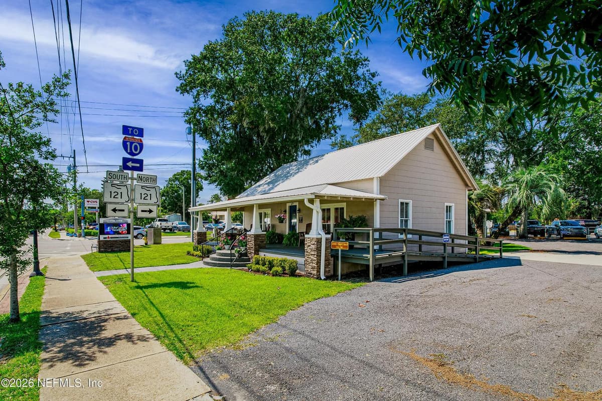 69 W MACCLENNY Avenue, Macclenny, FL 32063 3