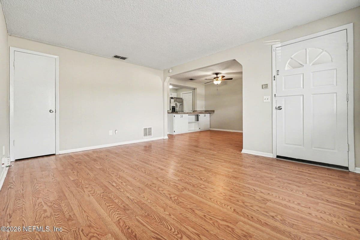 4226 LOYS Drive, Jacksonville, FL 32246 2