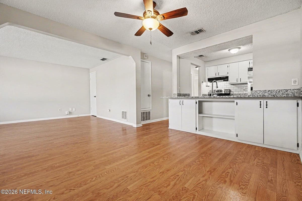 4226 LOYS Drive, Jacksonville, FL 32246 3