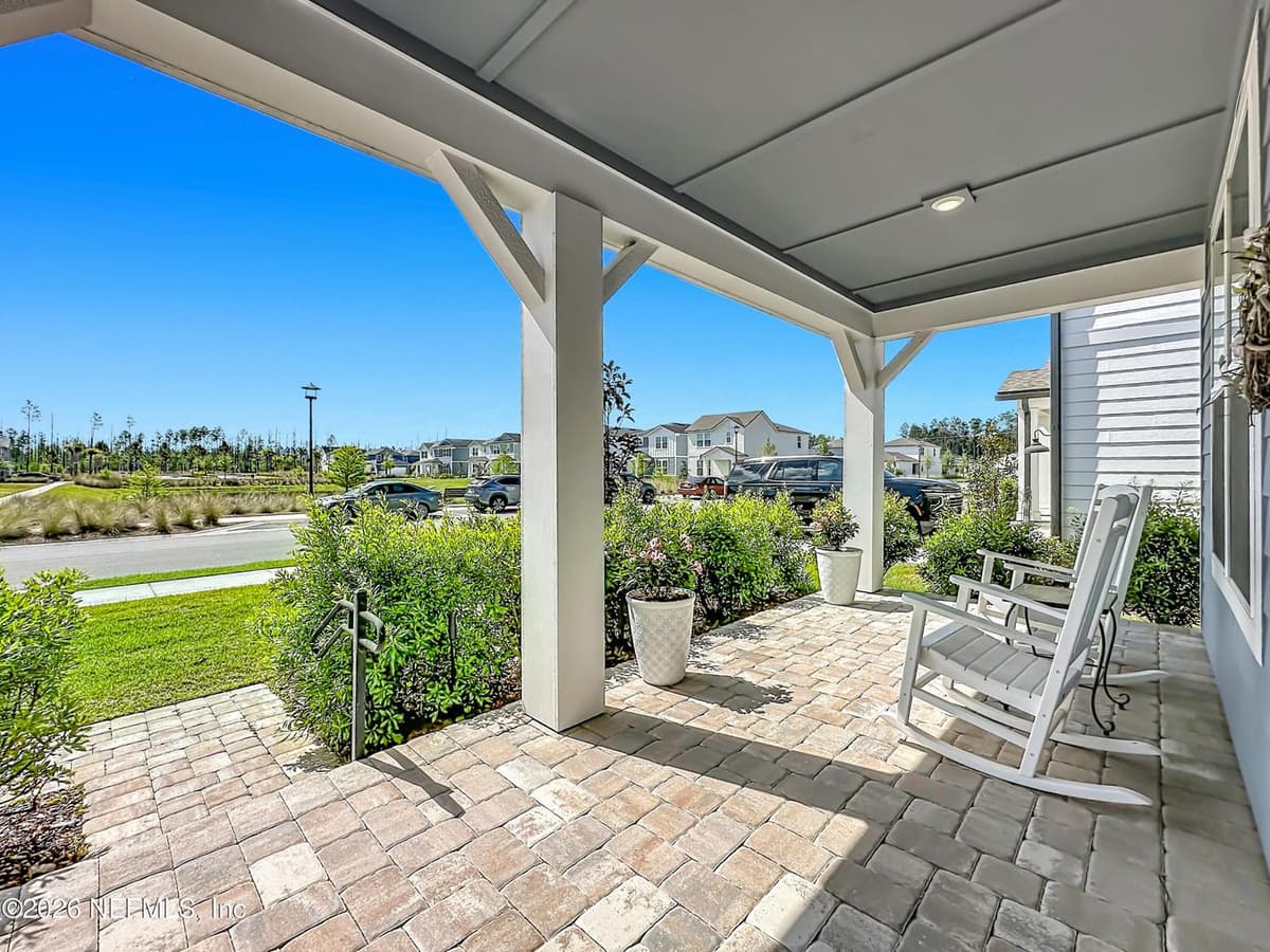 426 HAWTHORN PARK Circle, Yulee, FL 32097 3