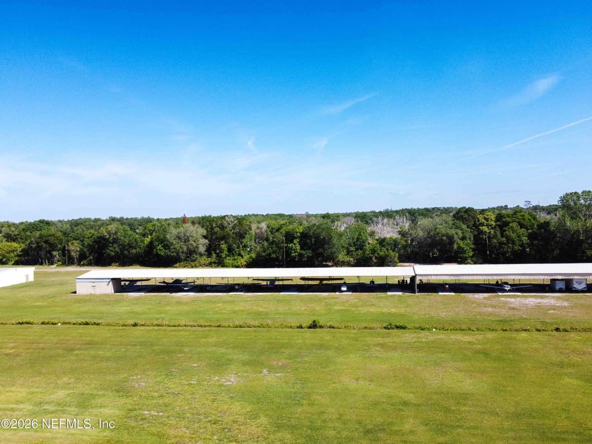 7001 W JONES AVE Avenue, Mount Dora, FL 32757 3