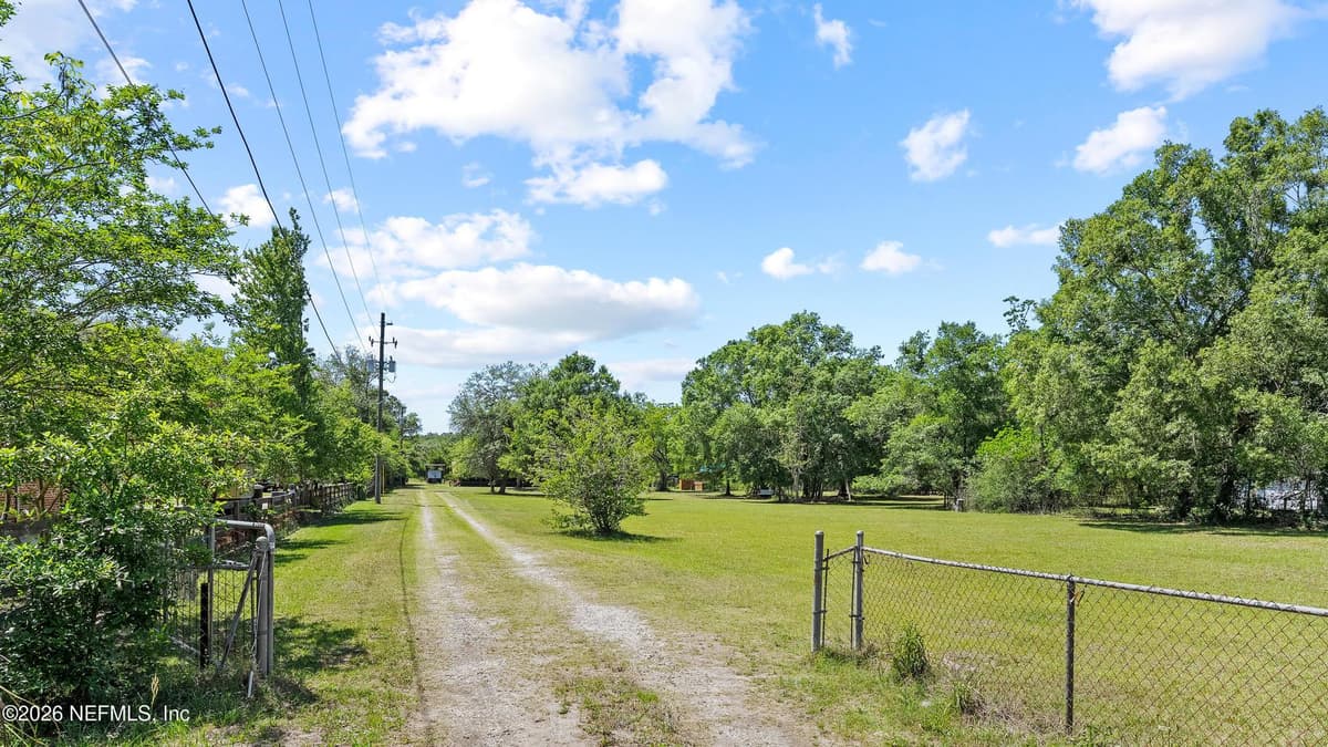 7056 EXLINE Road, Jacksonville, FL 32222 2